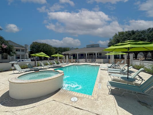 La Calera Apartments property